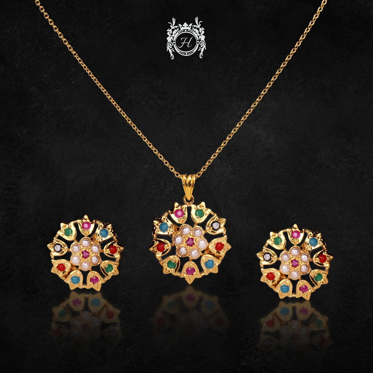 Elegant Naurattan Pendant Set